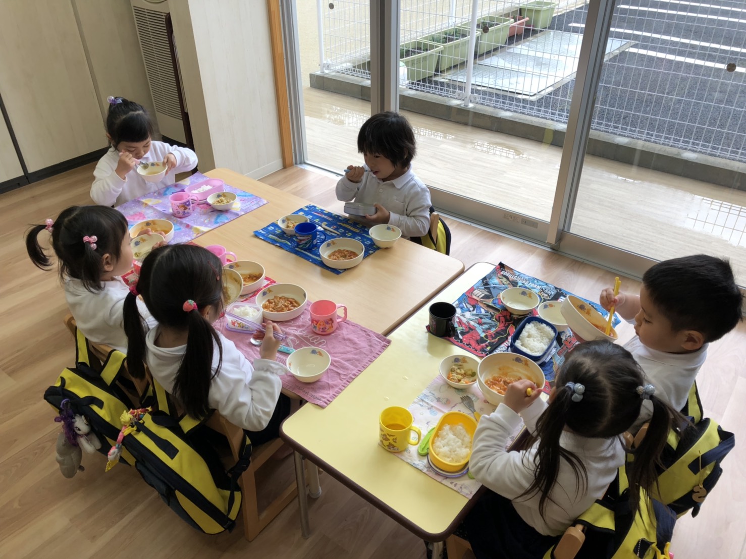 給食j